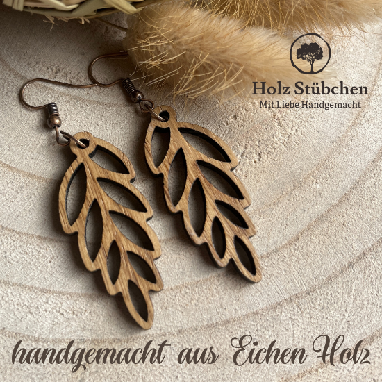 Picture of Handgemachte Holz Ohrringe im schönen Blätter-Stil aus Eiche , mit bronzefarbigen, nickelfreien Ohrhaken