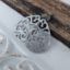 Bild von Ornament-Ohrstecker - Tropfenform - sand grey