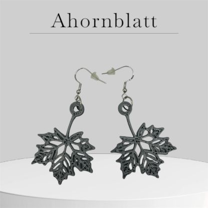 Ohrring in Form eines grauen Ahornblatts, stilvolles und elegantes Design