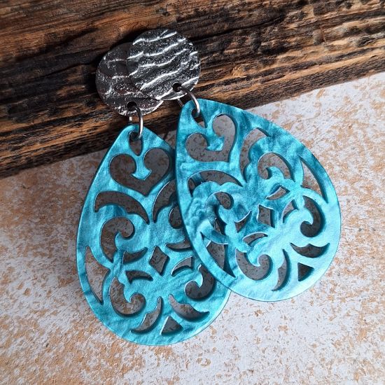 Picture of Ornament-Ohrstecker - Tropfenform aus Resin - blue atoll