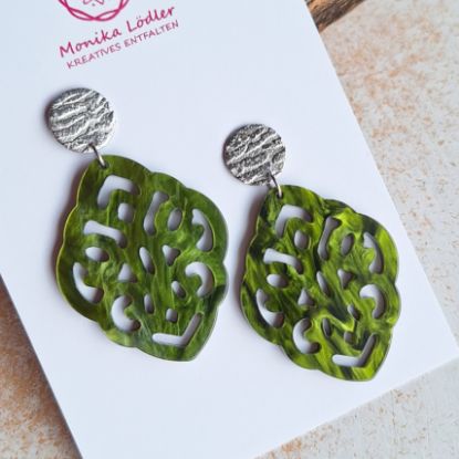 Bild von Ornament-Ohrstecker - Rhombusform aus Resin - grün - Stecker rund