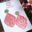 Bild von Ornament-Ohrstecker - Rhombusform aus Resin - fruit dove pink